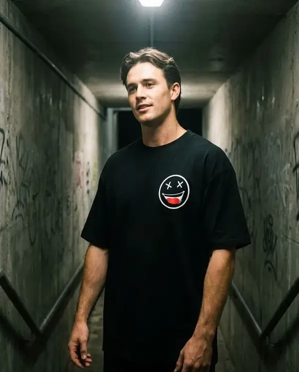 Dead Happy Tee — Black